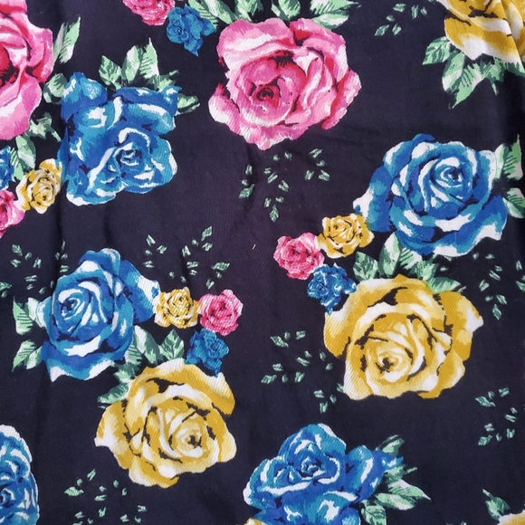 Maternity asos tank size 2 women's new with tags , black with colorful flowers - Picture 2 of 3